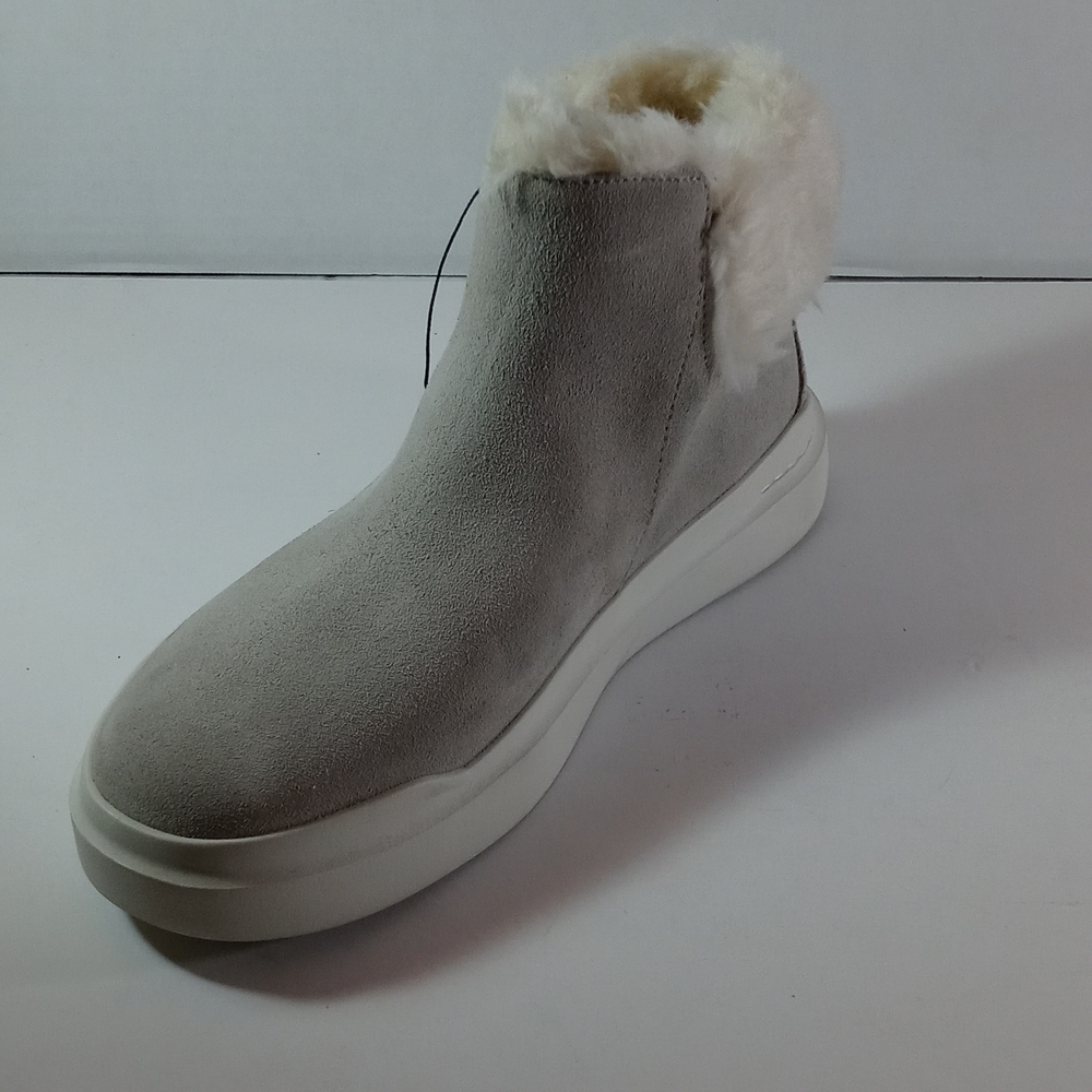 Boot - Picture 5 of 7